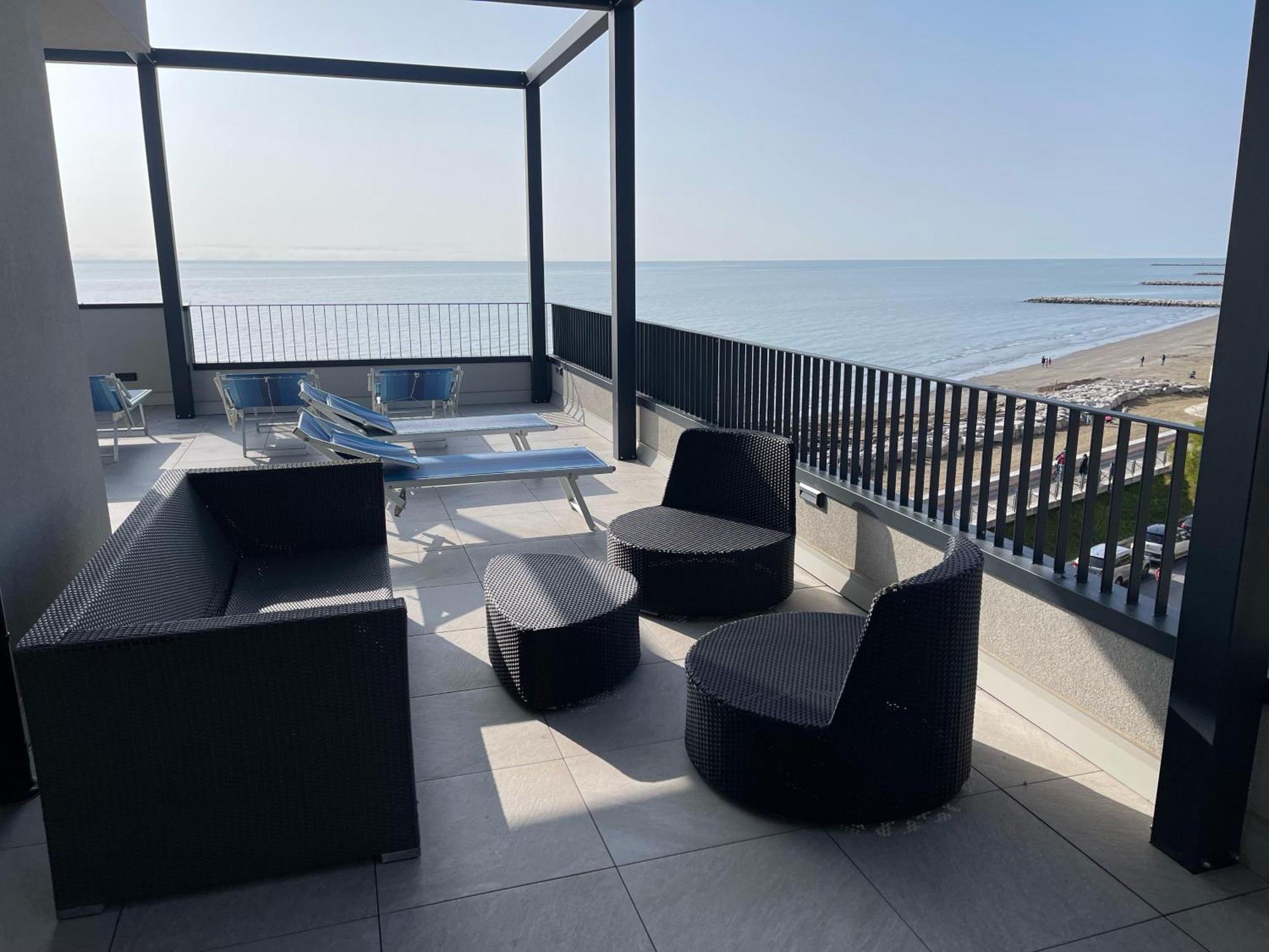 Nuovo Residence Serenissima Frontemare - Agenzia Cocal カオルレ エクステリア 写真