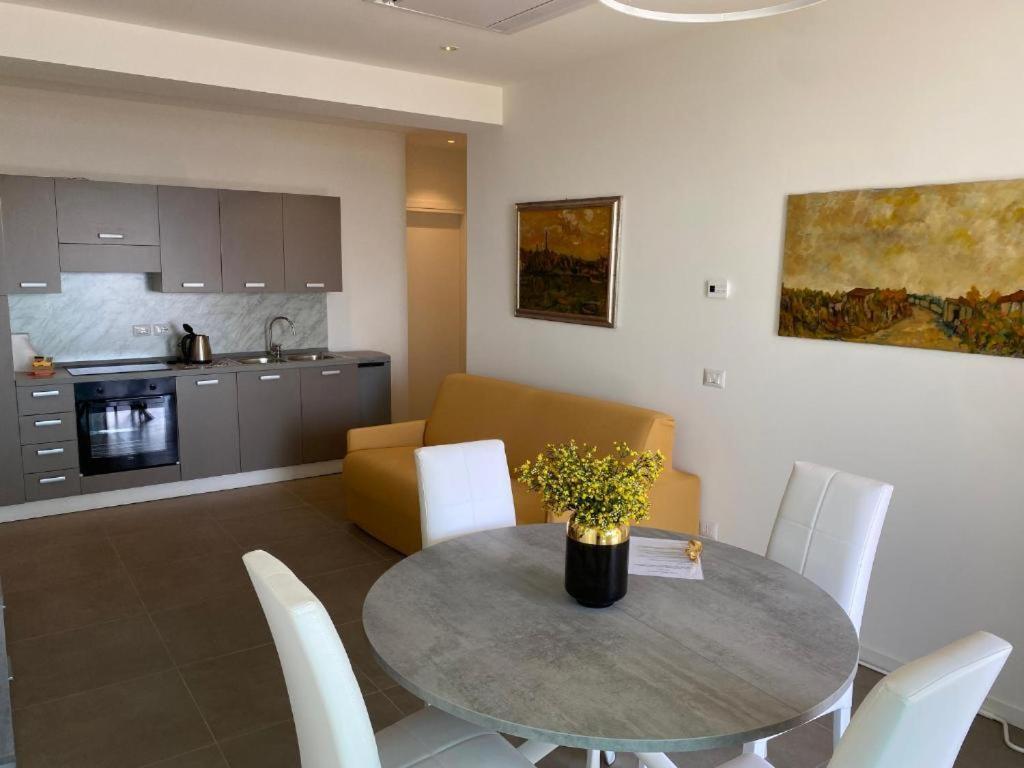 Nuovo Residence Serenissima Frontemare - Agenzia Cocal カオルレ エクステリア 写真