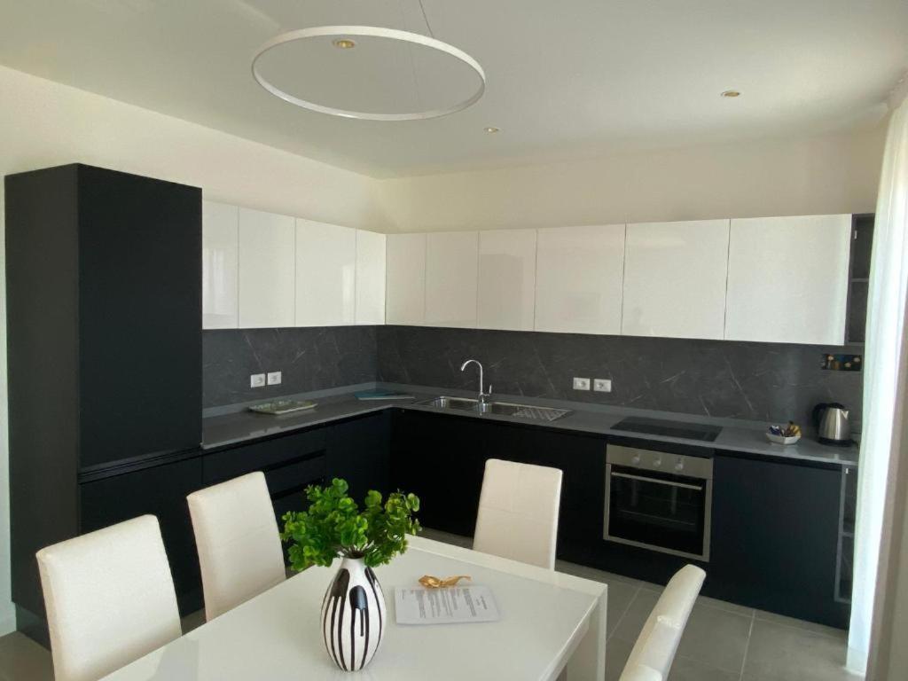 Nuovo Residence Serenissima Frontemare - Agenzia Cocal カオルレ エクステリア 写真