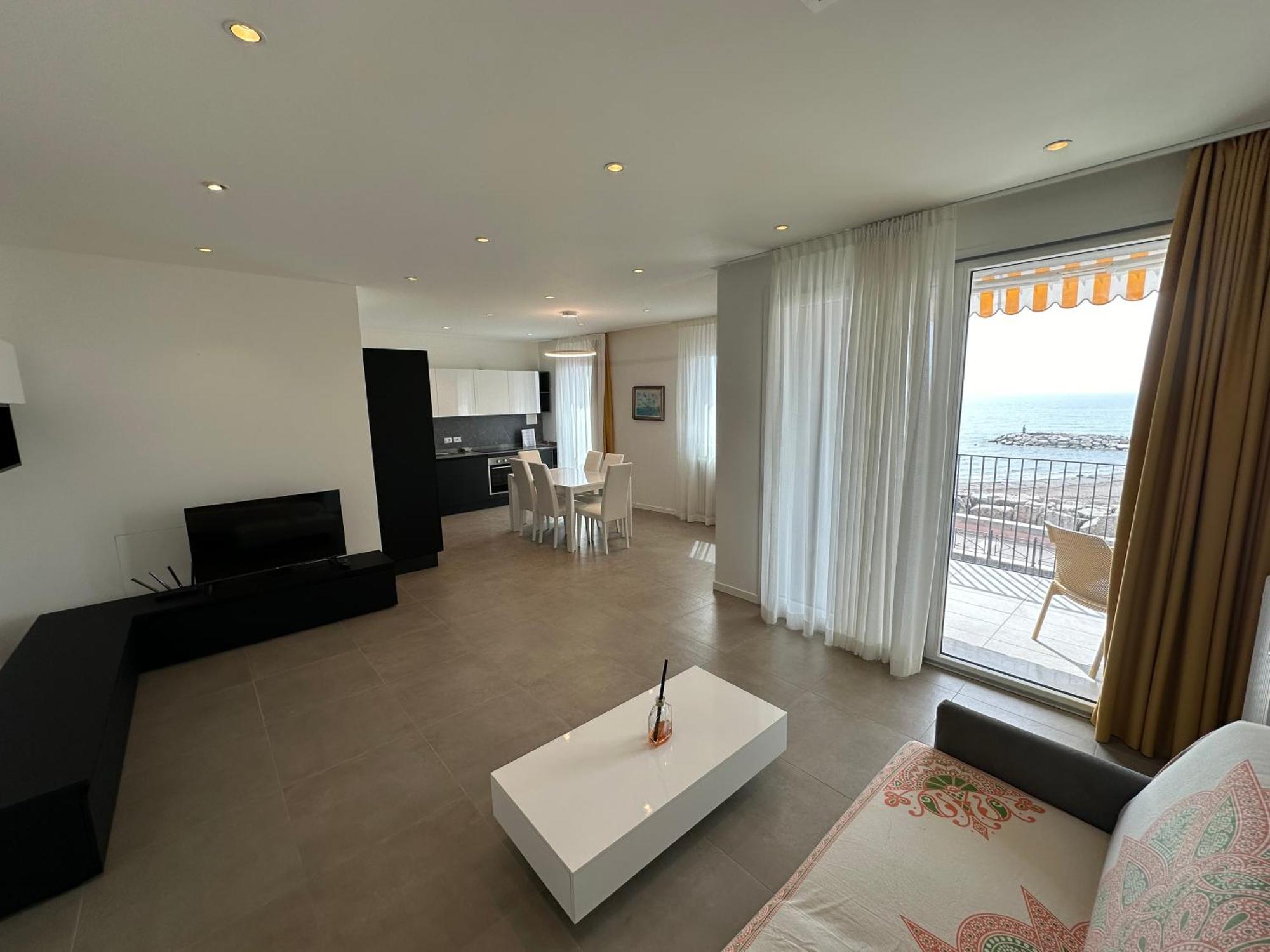 Nuovo Residence Serenissima Frontemare - Agenzia Cocal カオルレ エクステリア 写真